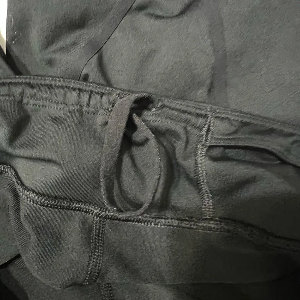 Athleta Stride Capri Leggings Black Reflective Accents Size M Athleisure - Image 6