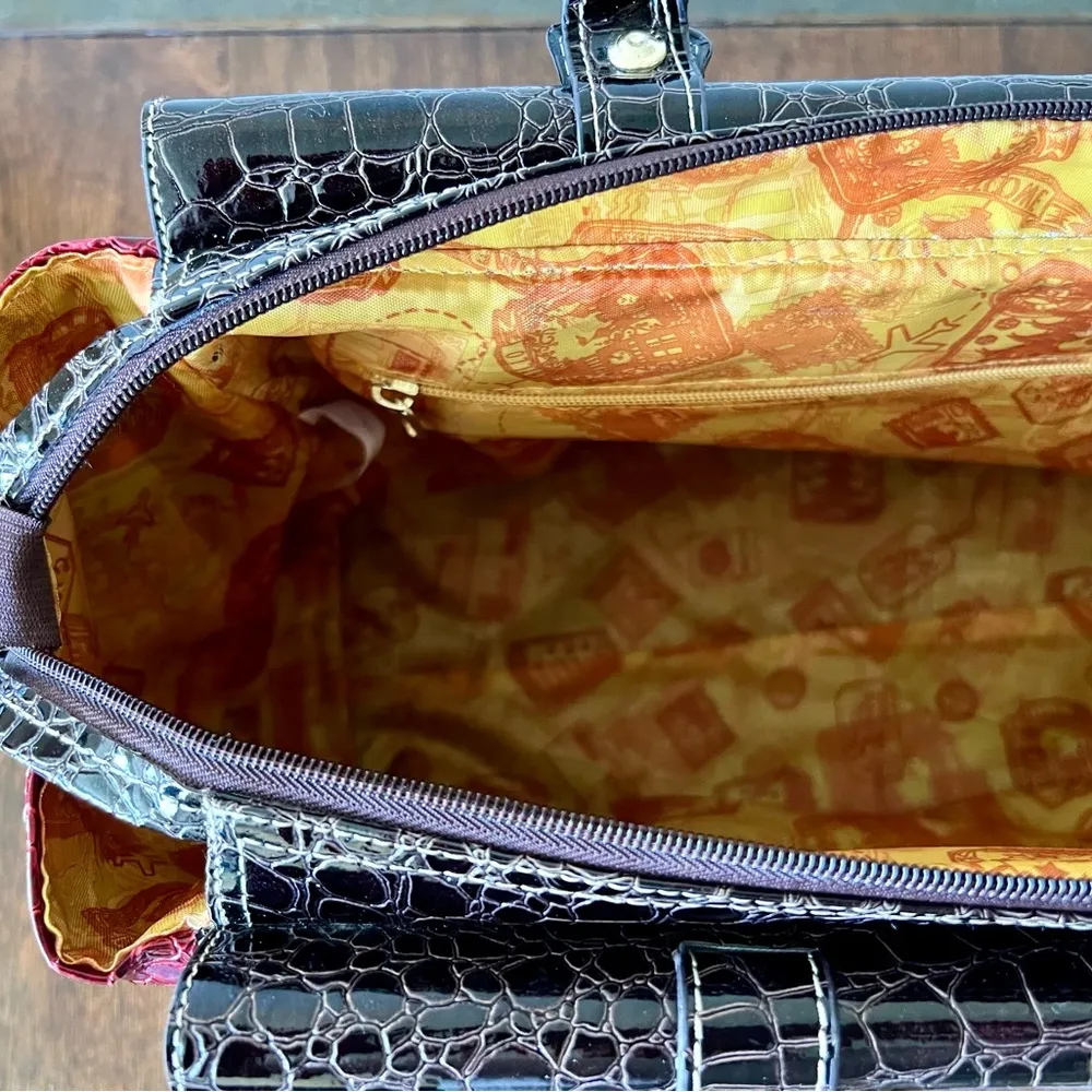 👜 Samantha Brown Burgundy Croco Embossed Overnight Travel Bag 12.5”H x 14”W Red - Image 10