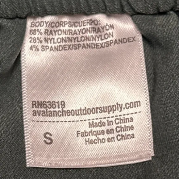 Bundle Avalanche Dark green and Ultra Performance Pink Shorts,Size S both - Image 8