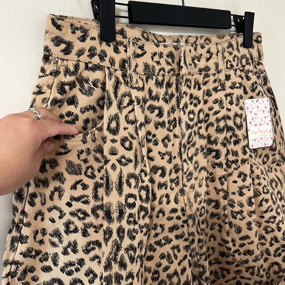 NEW Free People Dogtown Cheetah High Rise Baggy Relaxed Denim Shorts Size 30 - Image 6