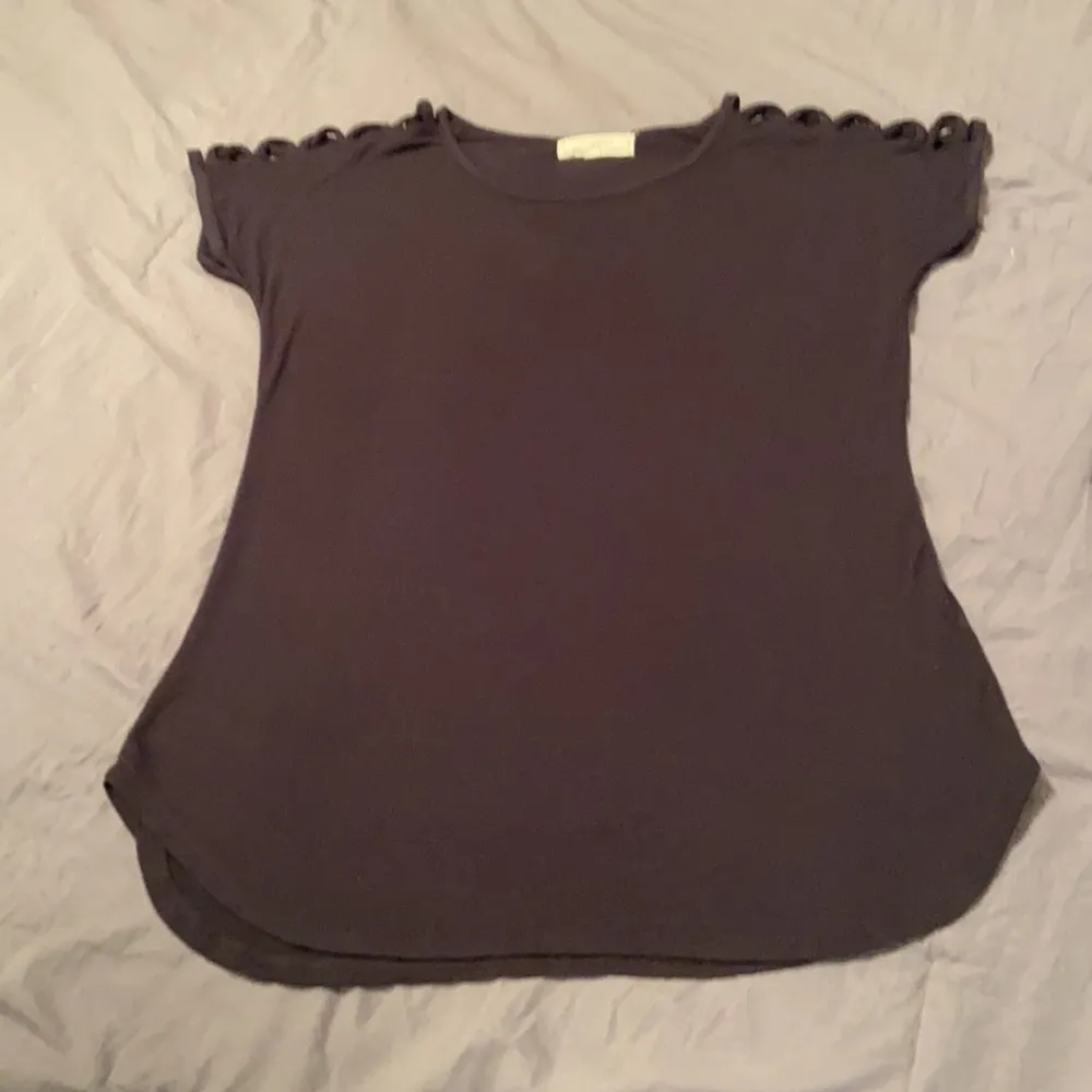 No Comment  Black Short Cut Out Sleeve Top - Image 3