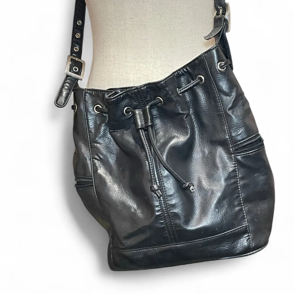 Vtg First Issue Liz Claiborne Drawstring Bucket Bag Black Faux Leather 90s 80s - Image 2
