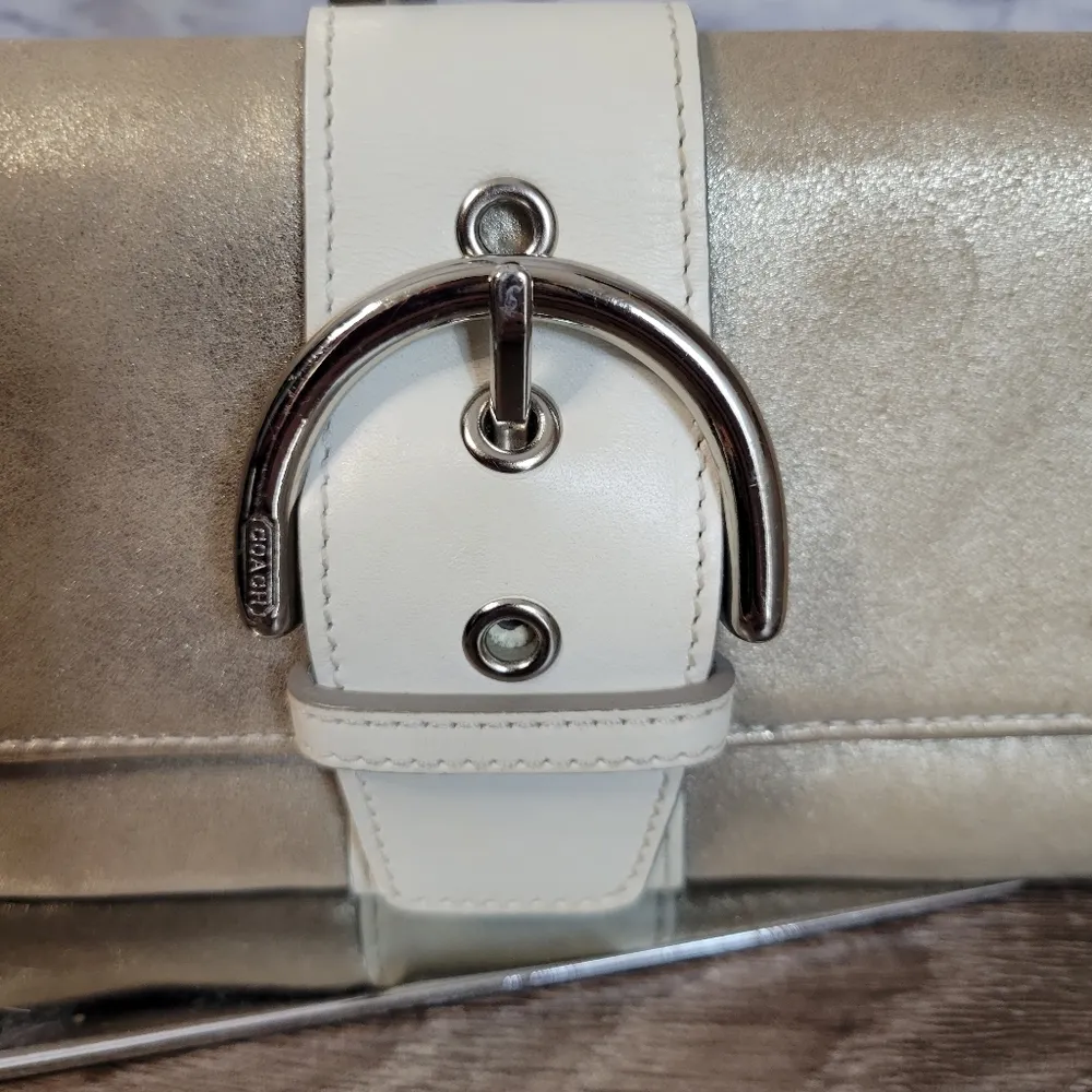 Coach  Gold Leather  Pouch - Image 3