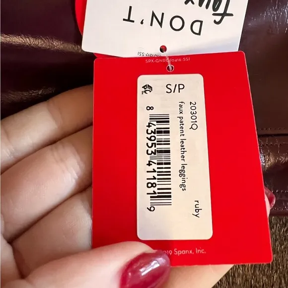 SPANX‎ Faux Patent Leather Leggings In Ruby Size Small Petite - Image 5