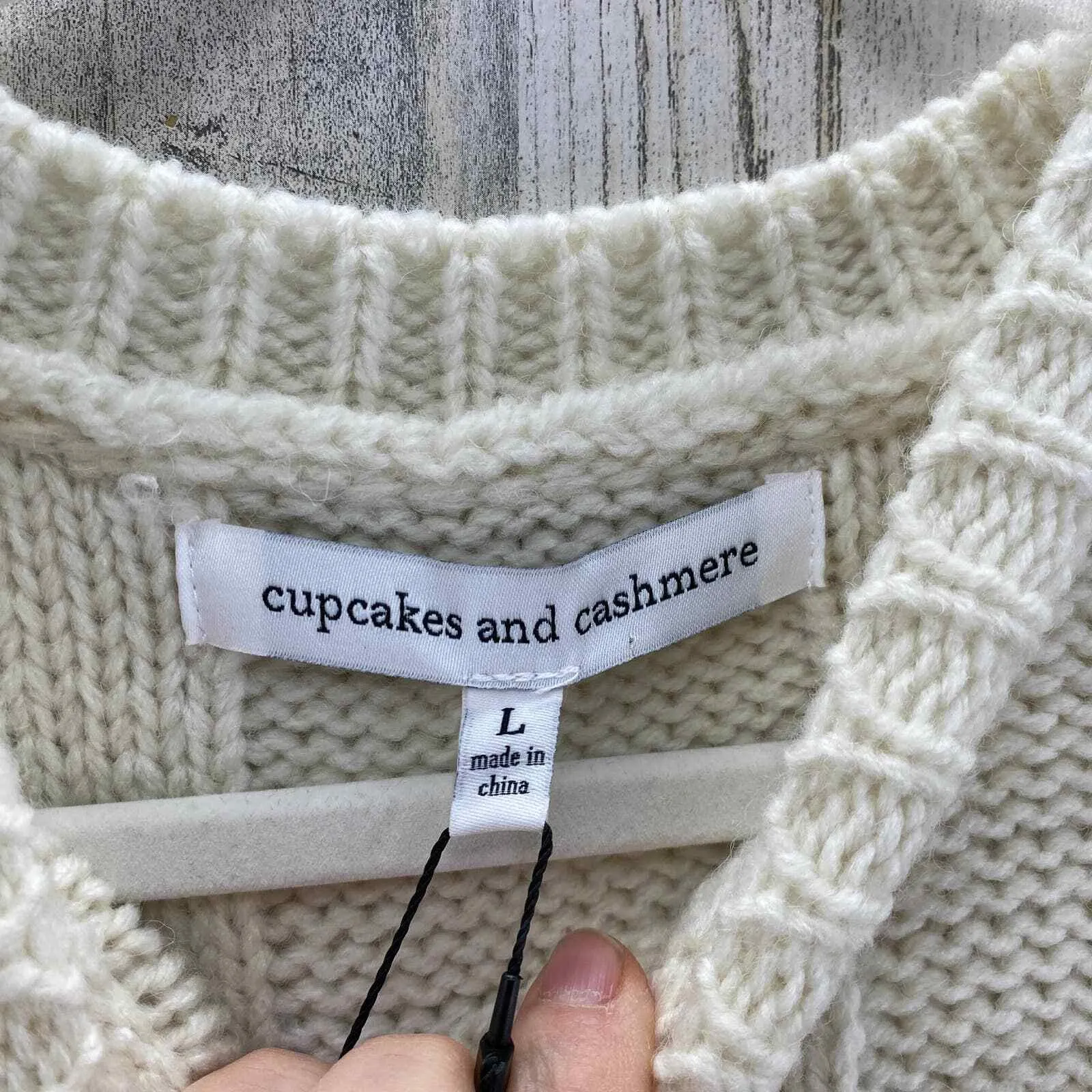 Cupcakes and Cashmere Boho Cozy Sweater Large Cream Cable Knit Fringe Wool Blend - Image 7