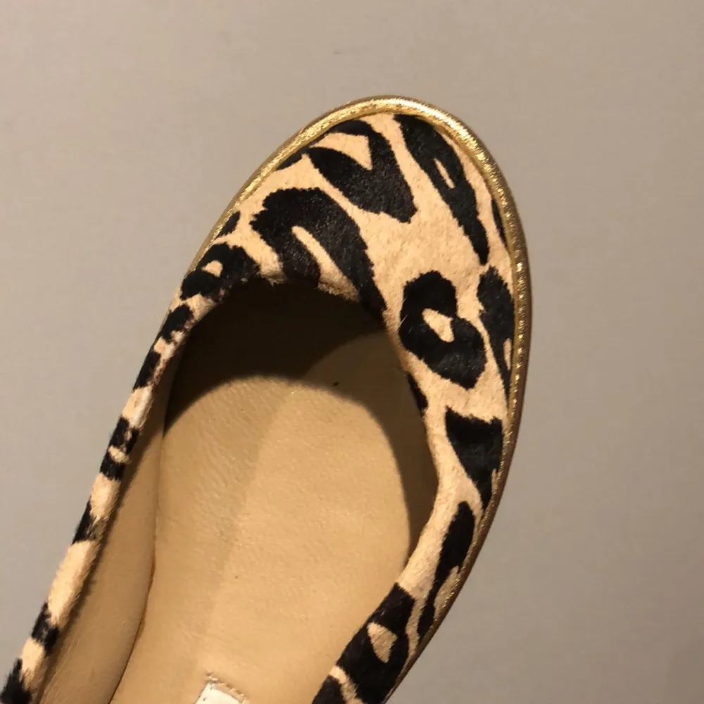 Diane Von Furstenberg  Leopard Print Flats - Image 6
