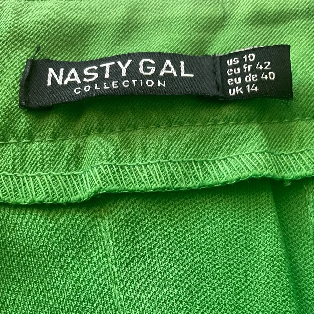 Nasty gal fitted Vibrant Green Pleated tennis skirt size 10 - Image 4
