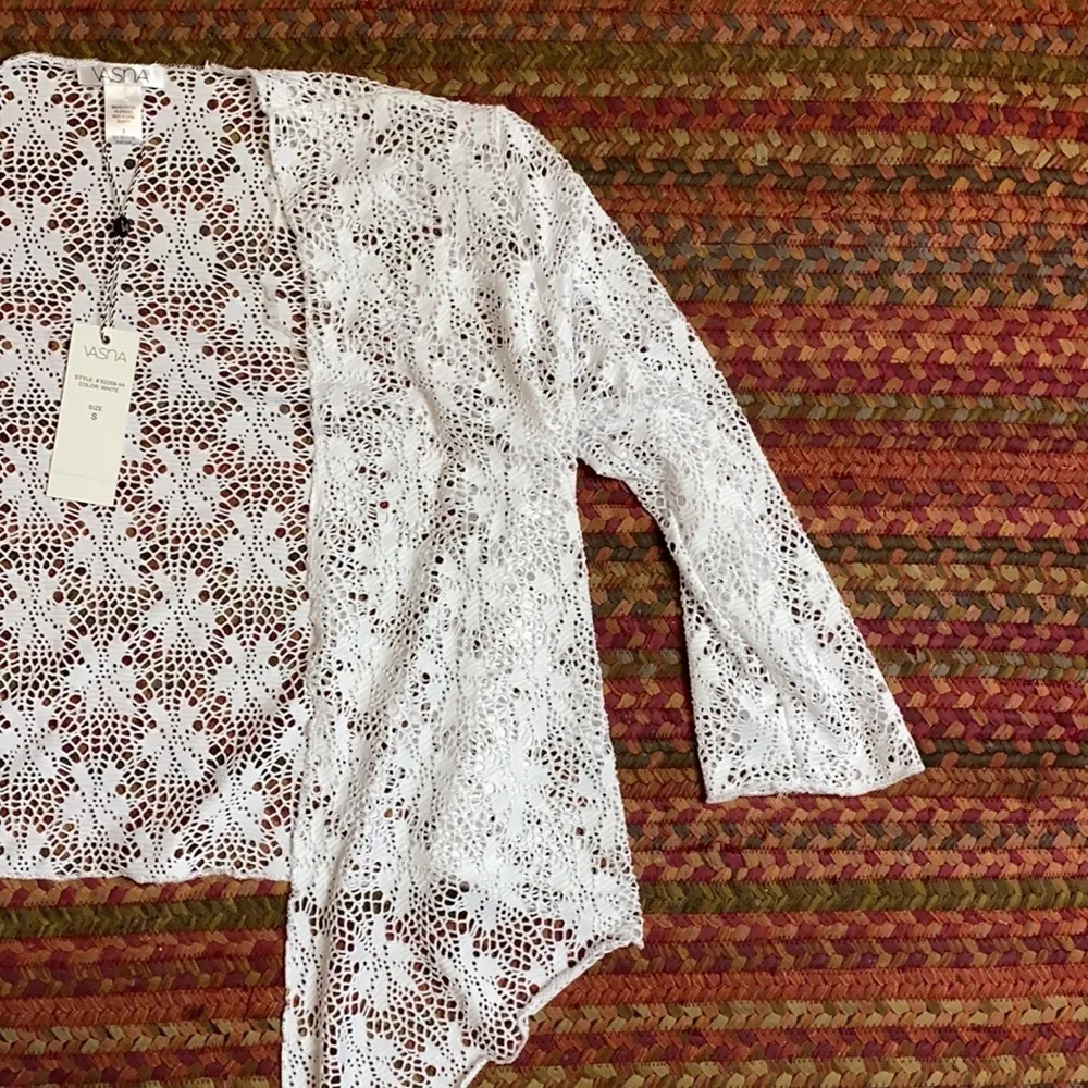 NWT WHITE LACE VASNA TIE FRONT TOP - Image 4
