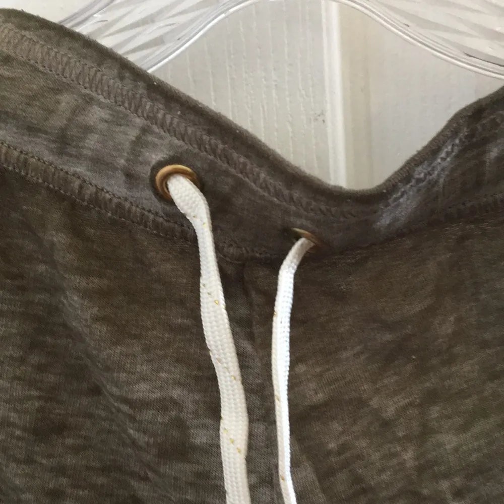 FINAL MARKDOWN Juniors’ Wonder Woman Sleep Shorts (XL 15 - Image 3