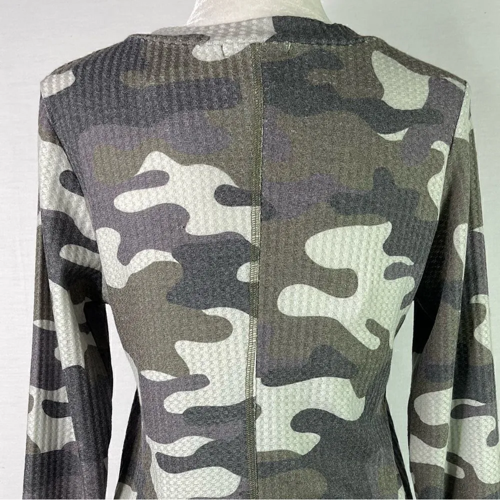 NWT CBRAND Camo Thermal Henley Long Sleeve Top - Image 7