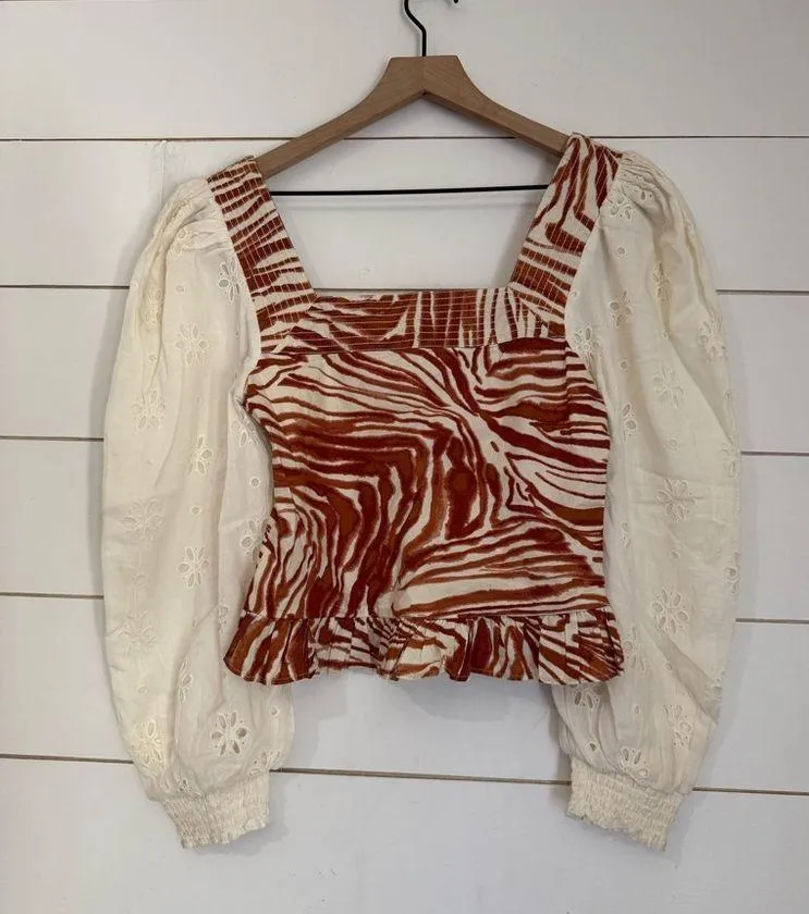 LOVE THE LABEL ANTHROPOLOGIE LOVE THE LABEL SMOCKED EYELET PUFF SLEEVE BLOUSE - Image 8