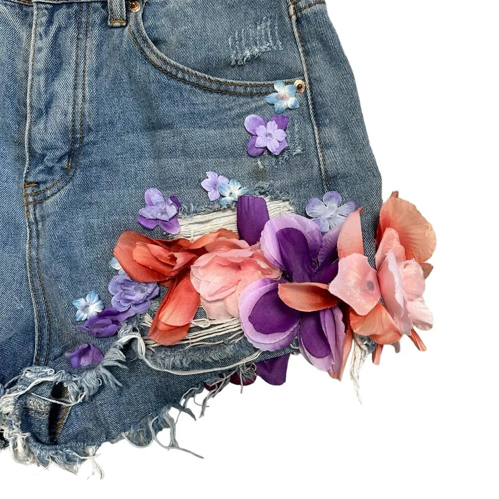 Signature 8 Rare Cut-Off Denim Shorts With Large Faux Flowers Small Festival - Image 2