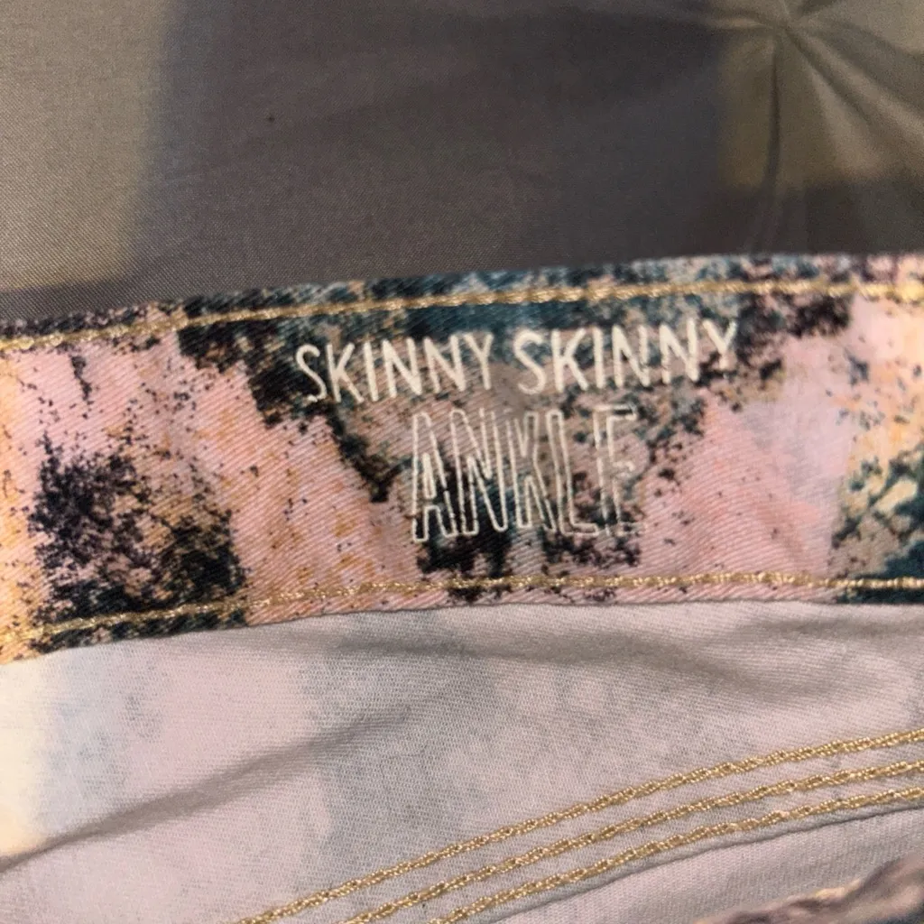 Madewell Skinny Skinny Ankle Snakeskin Print Pants size 25 - Image 4