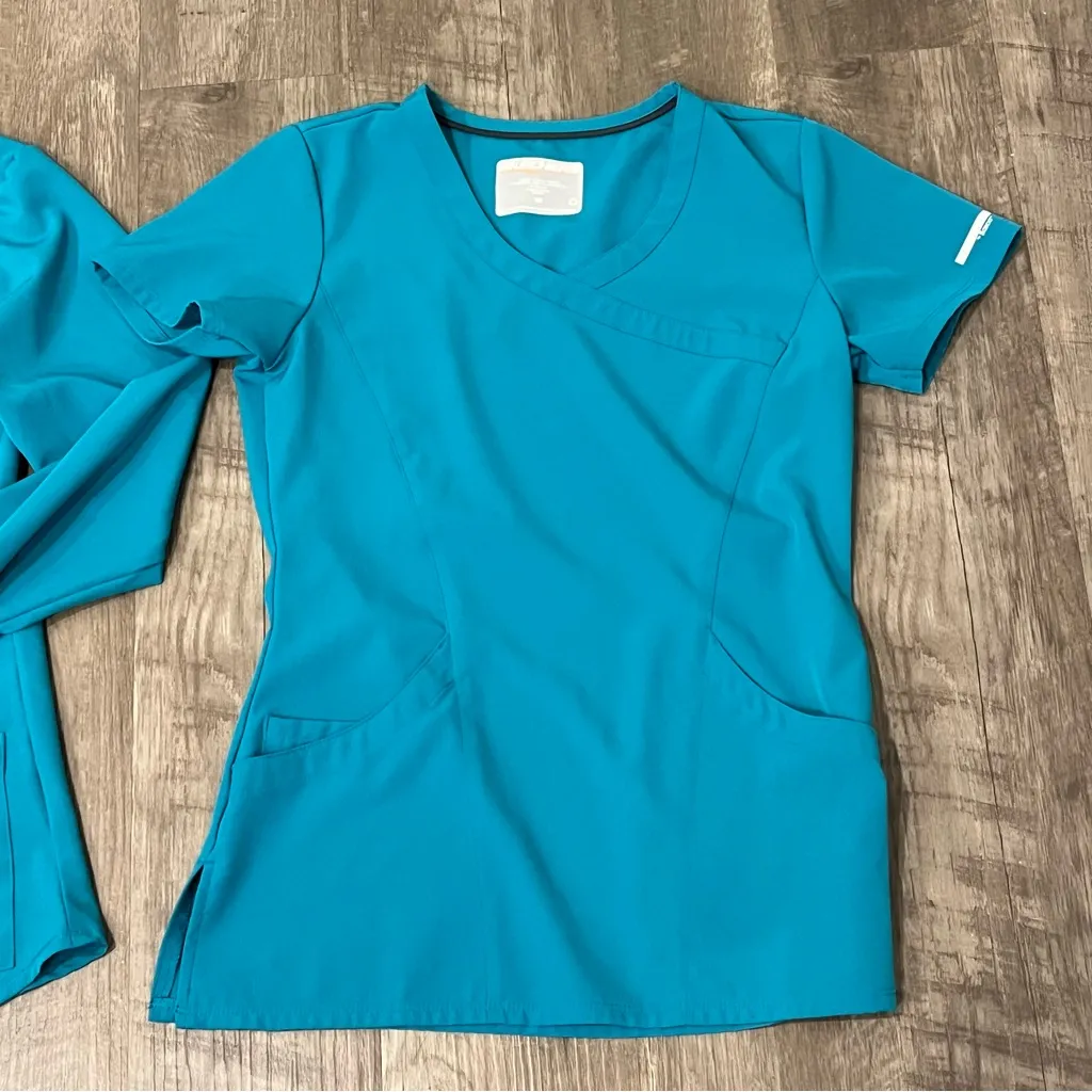 Sketchers Scrub Jacket and Scrub Top Lot Size XS Medical Healthcare Work - Image 3