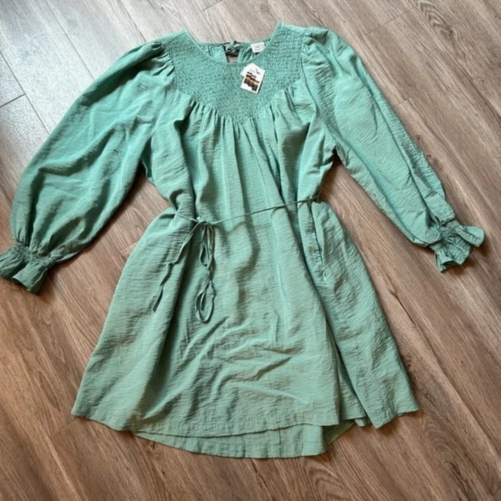 Smocked Long Sleeve Tent Dress w/ Pockets Size XL NWT - Image 3