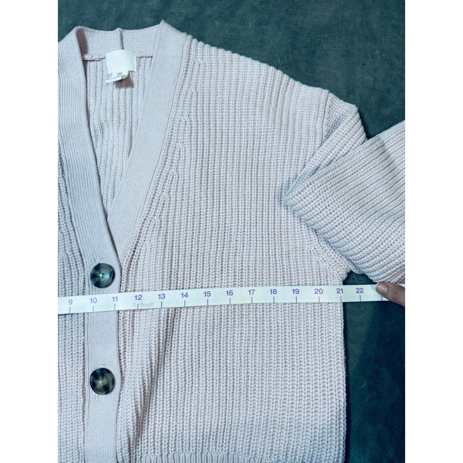 NWOT H&M Pake Pink Knit Cardigan Button Sweater Size Medium Soft Preppy - Image 4