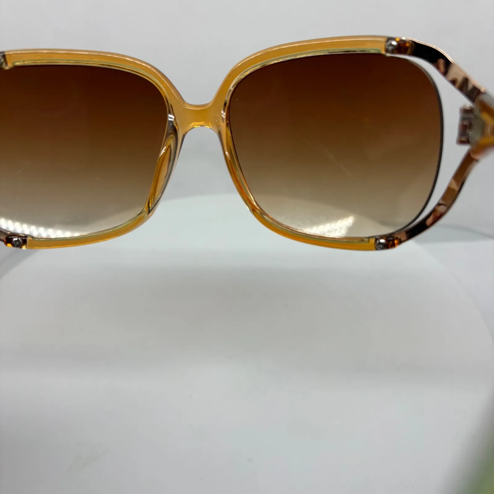 Franco Sarto  Oversized Sunglasses Brown Gradient Lenses Stylish Fashion‎ - Image 9