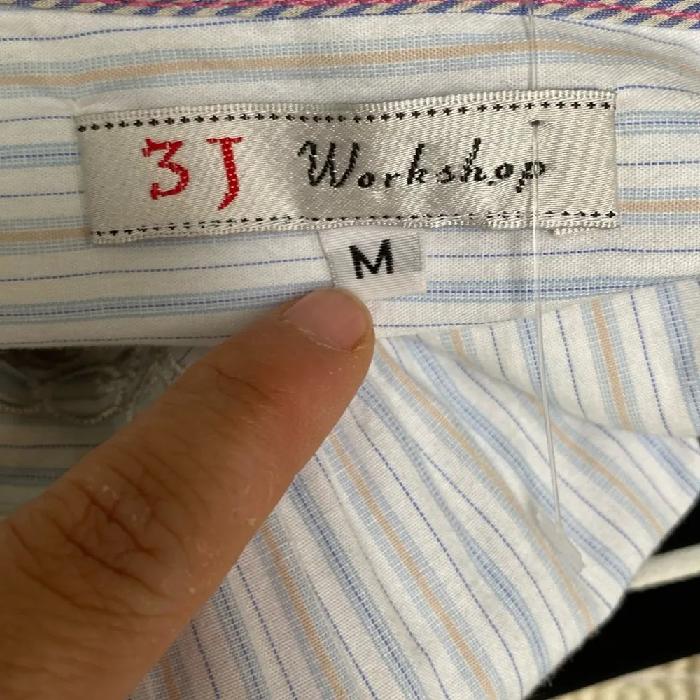 Johnny Was Workshop Republic Clothing White Red embroidered Short Sleeve Blouse - Image 2