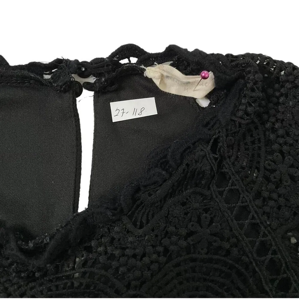 Altar'd State Women Size Medium Black Long Shirt Top Blouse Tunic (27-118P) - Image 4