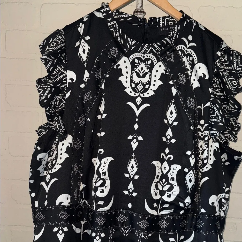 Lane Bryant dress black & White Hadley Floral flutter cap sleeve 26 like new - Image 2