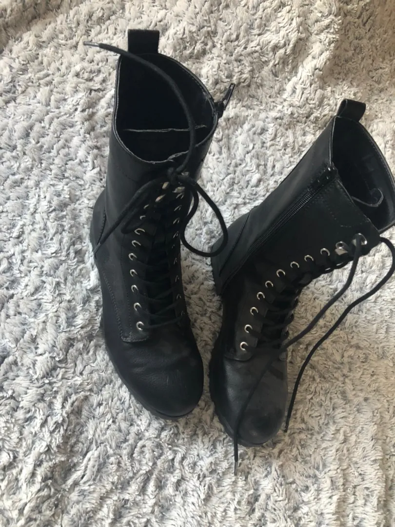 Brash Vintage Black Combat Boots - Image 3