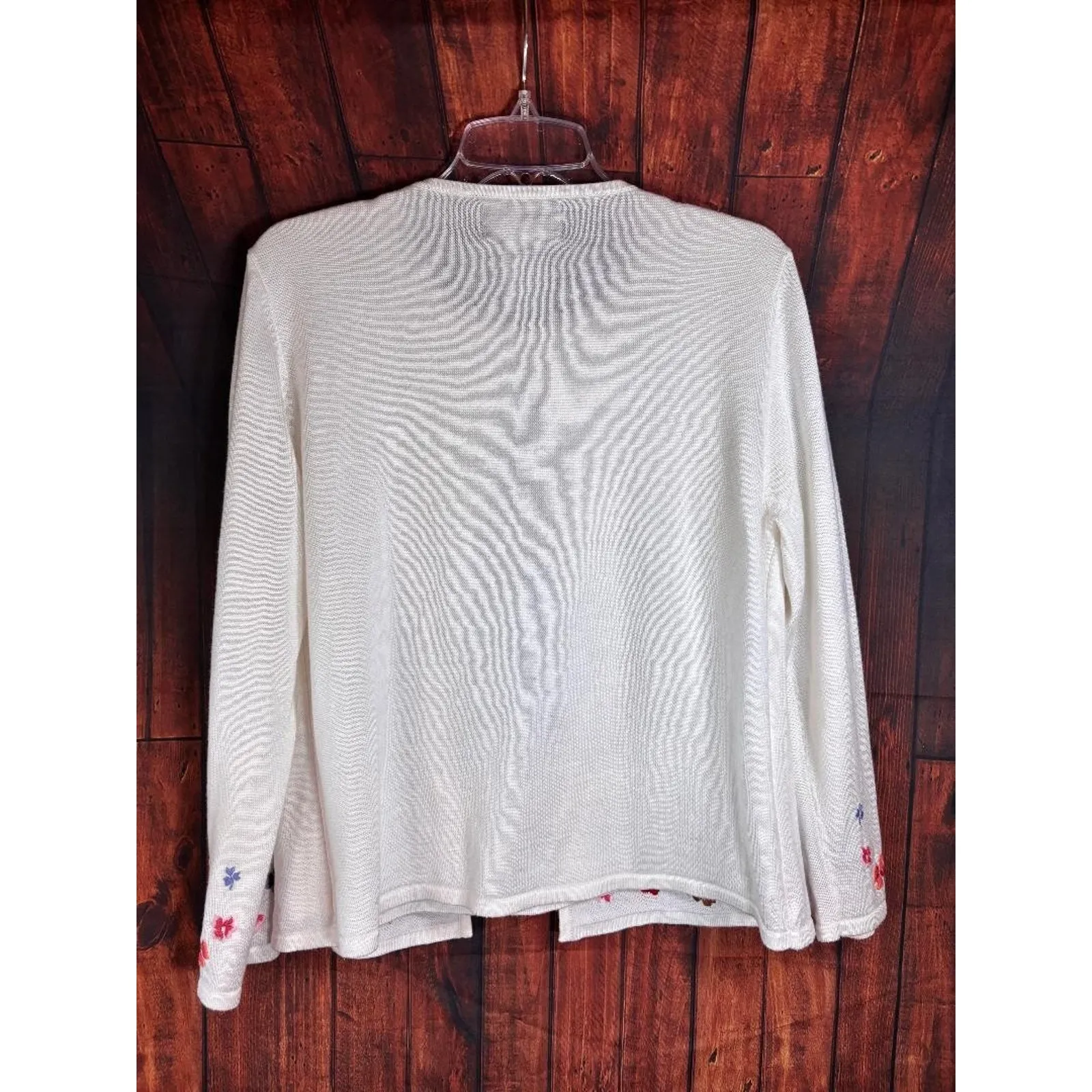Sag Harbor Petite Sweater Cardigan White w/embroidered flowers Long Sleeve Large Size undefined - Image 3