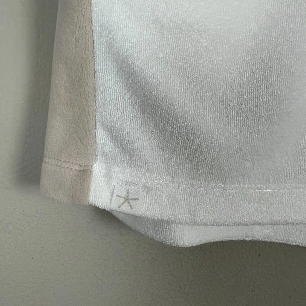 Barefoot Dreams Beach Cozy Terry Shorts Womens Medium White Sea Salt Stone M - Image 5