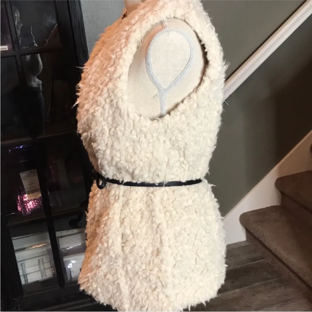 NWOT Sherpa Faux Fur Boho Wrap Vest Small - Image 5