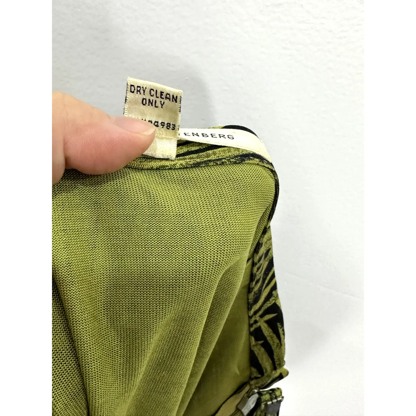 Diane von Furstenberg Skirt 8 Green‎ Black Silk Palm Print Y2K Designer Mod Boho - Image 7