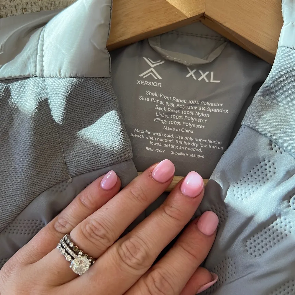 Xersion Zippered Vest - Image 5