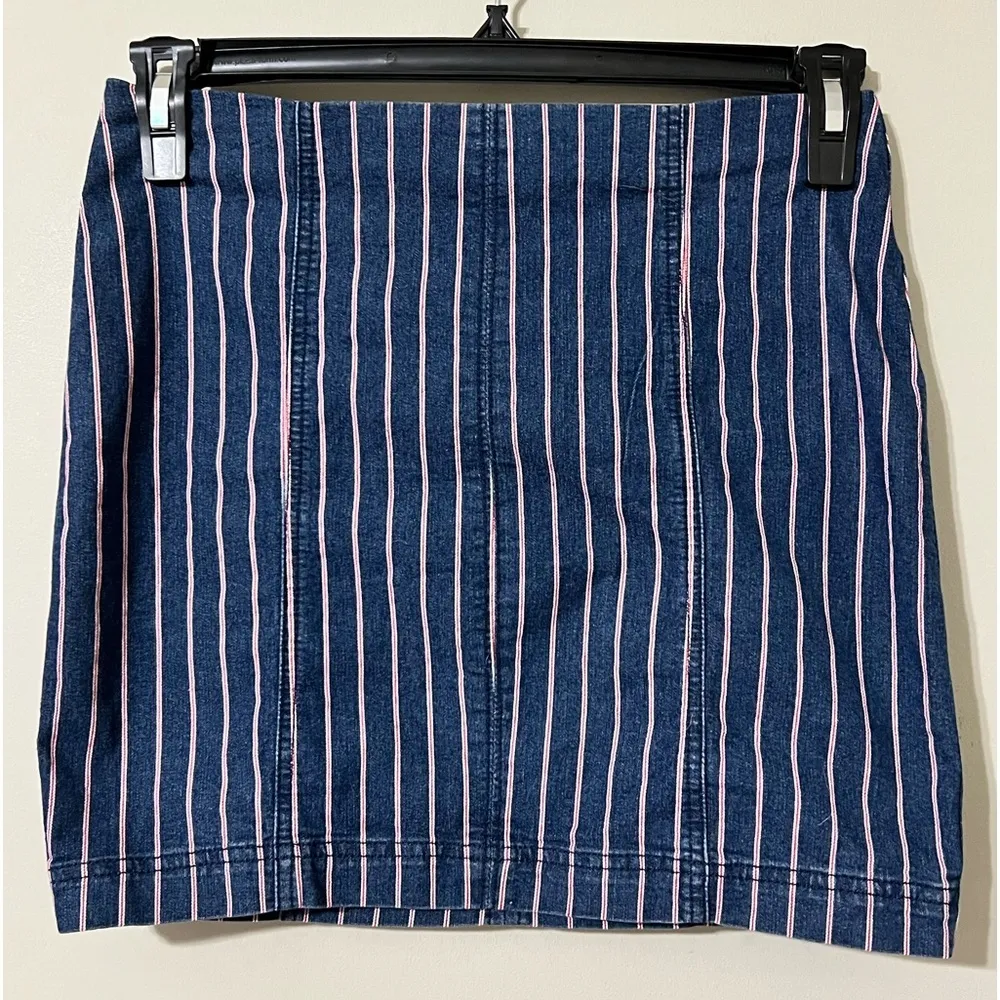 Altar'd State small mini skirt blue red pinstripe zips up back stretchy denim - Image 12