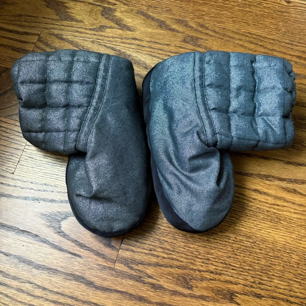 Russian Pointe Quilted Booties BNWT Size 6 - Image 4