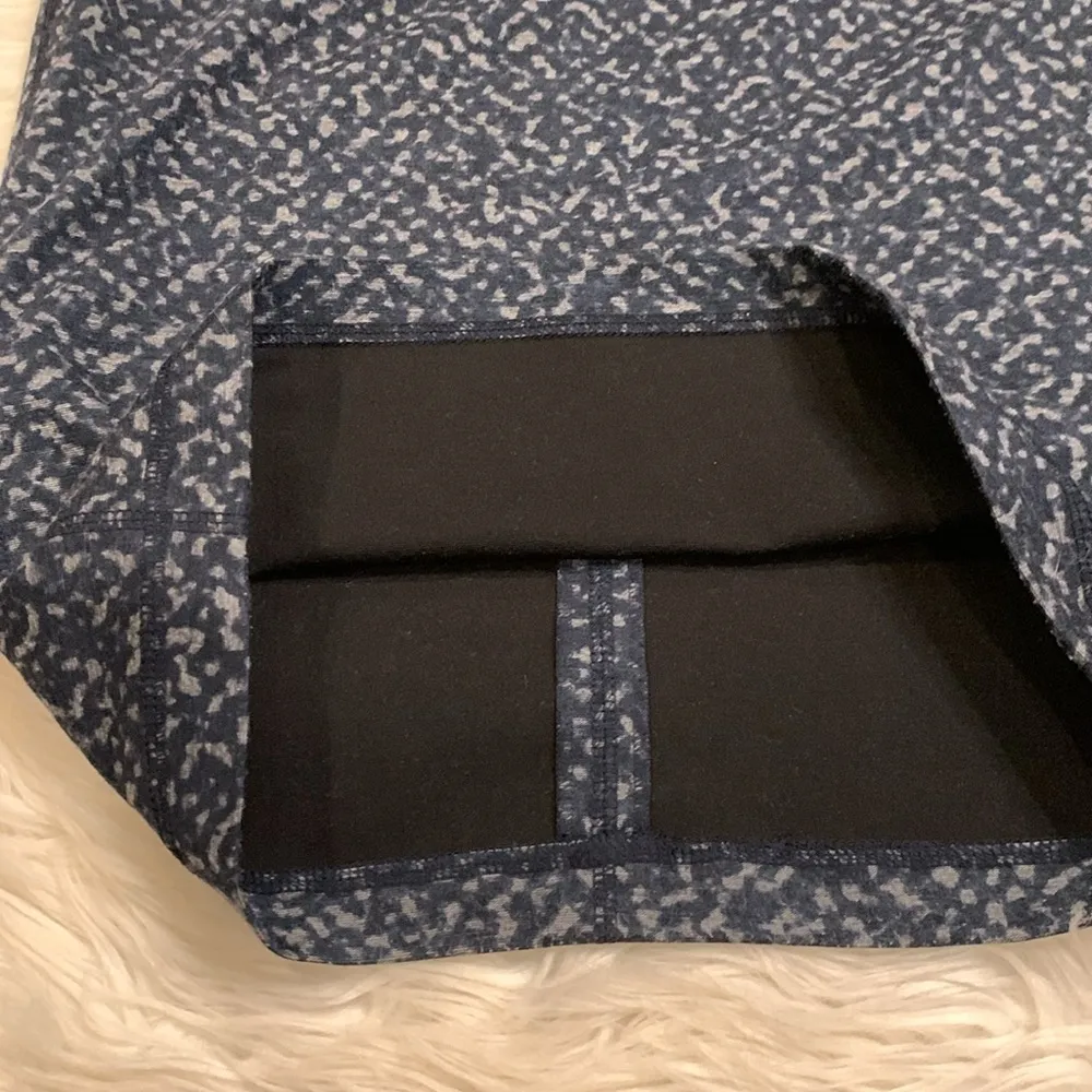 Trina Turk stretch pull on pencil skirt S - Image 8