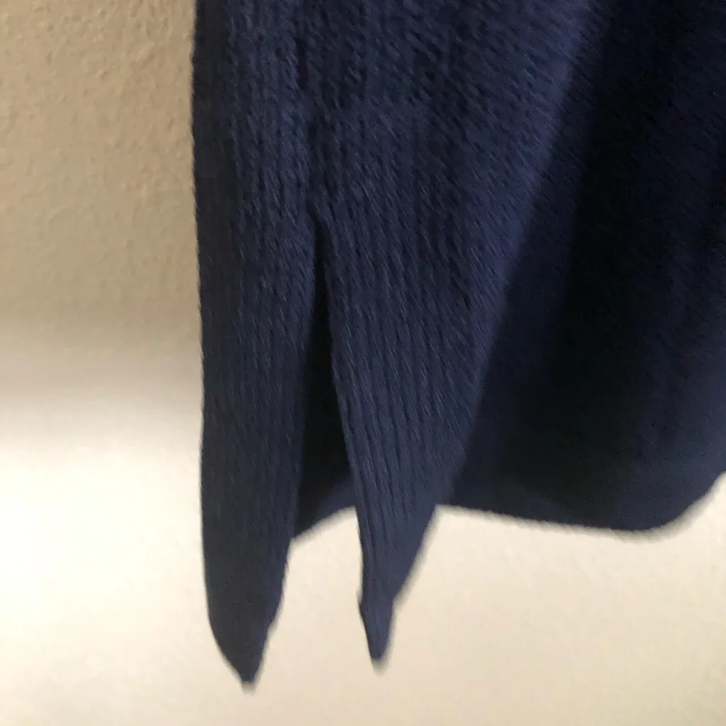 St. John  BASICS Sweater. - Image 10