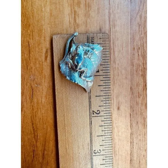 Vintage 1986 Paula Bruno Bachmann‎ Sterling Silver Frog Frog Prince On Leaf Pin - Image 9