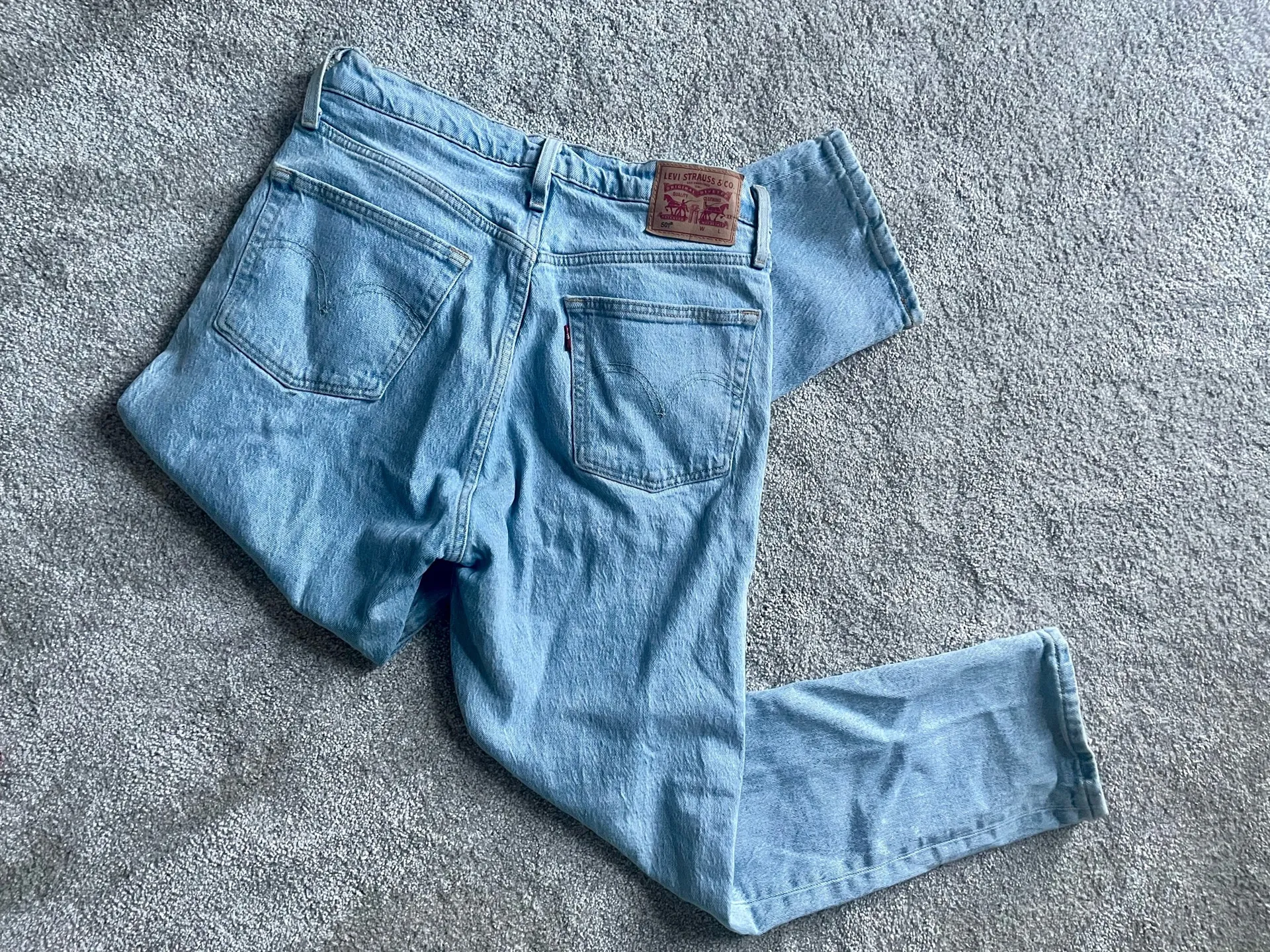 Levi’s 501 Jeans Light Wash - Image 2