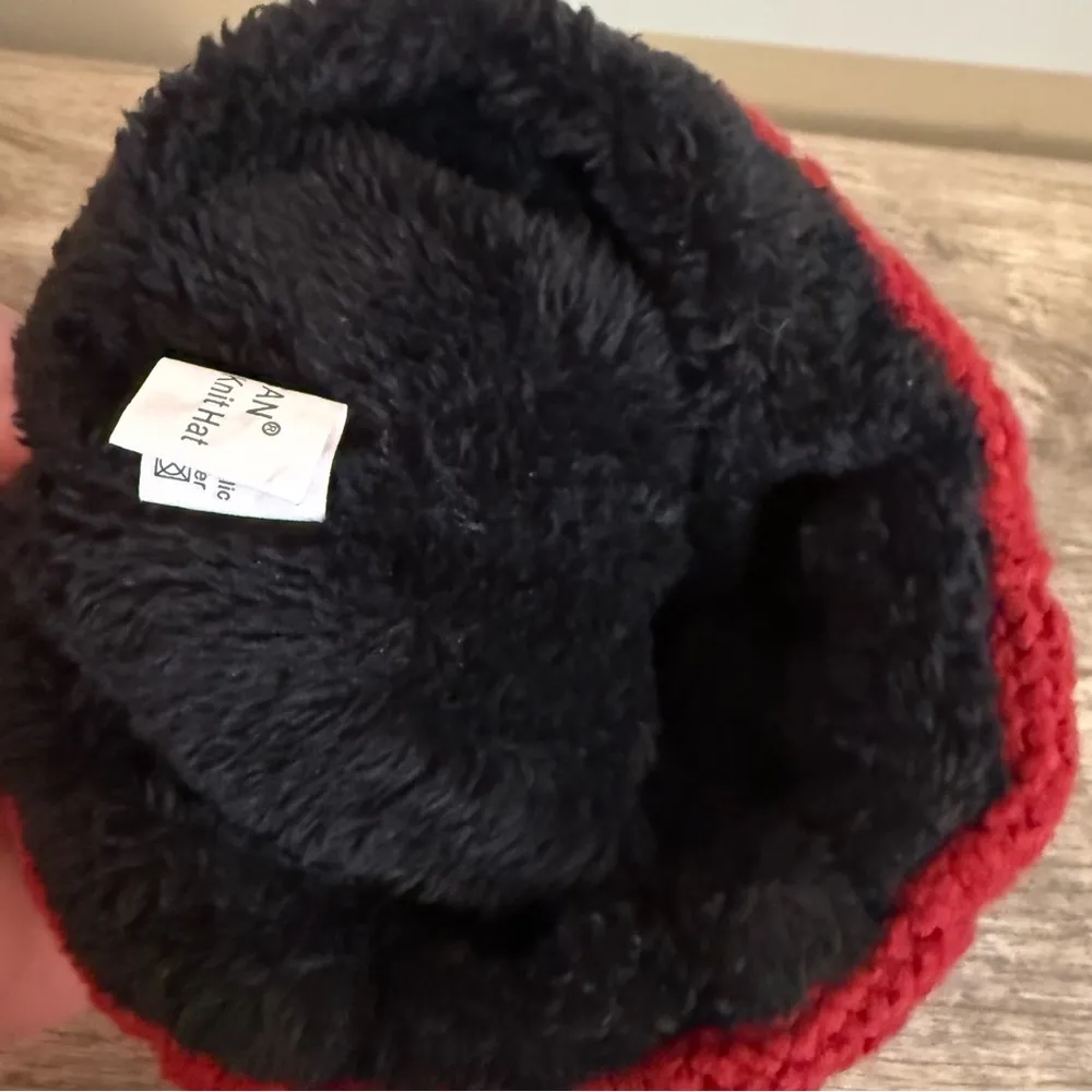 Neosan Pom Pom Cable Knit Beanie Hat Dark Red Faux Fur Lining - Image 6