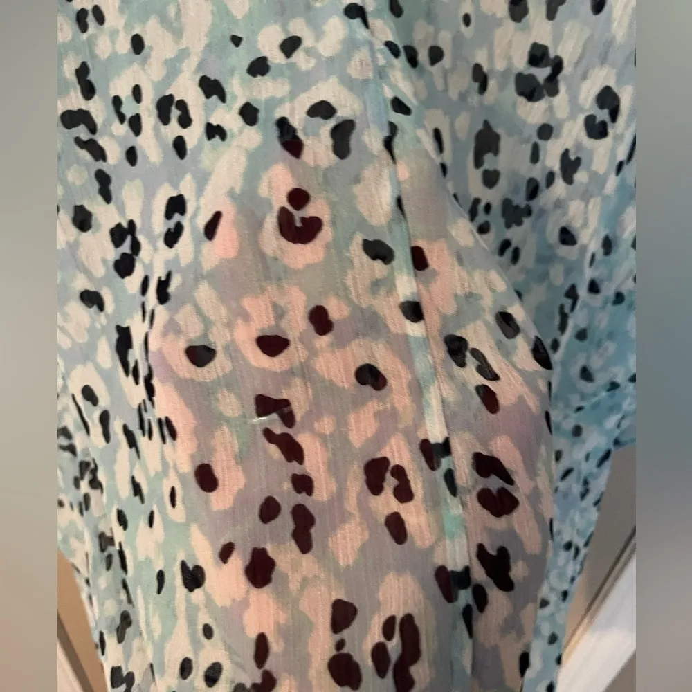 NYDJ Los Angeles sheer oversized flowy blouse. NWOT - Image 4