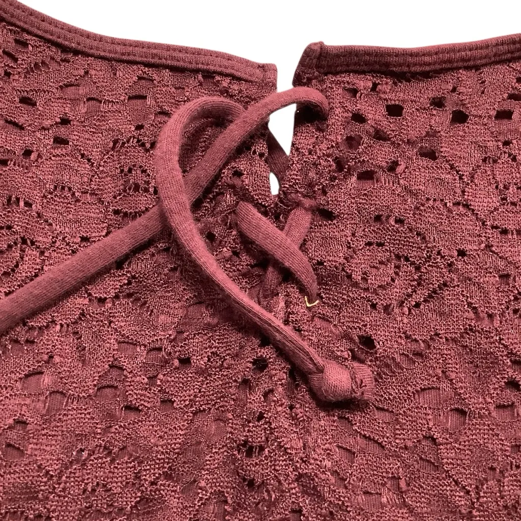 Hollister Lace-Up Maroon Fully lined Camisole - Image 5