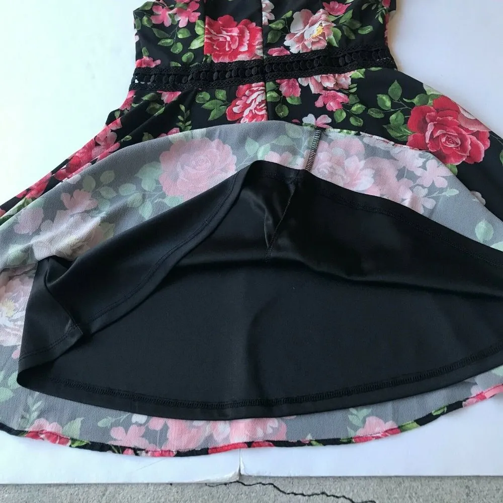 Disney Princess Floral Sleeveless Dress Small NWOT Back Zip Fit Flare Cr… - Image 9