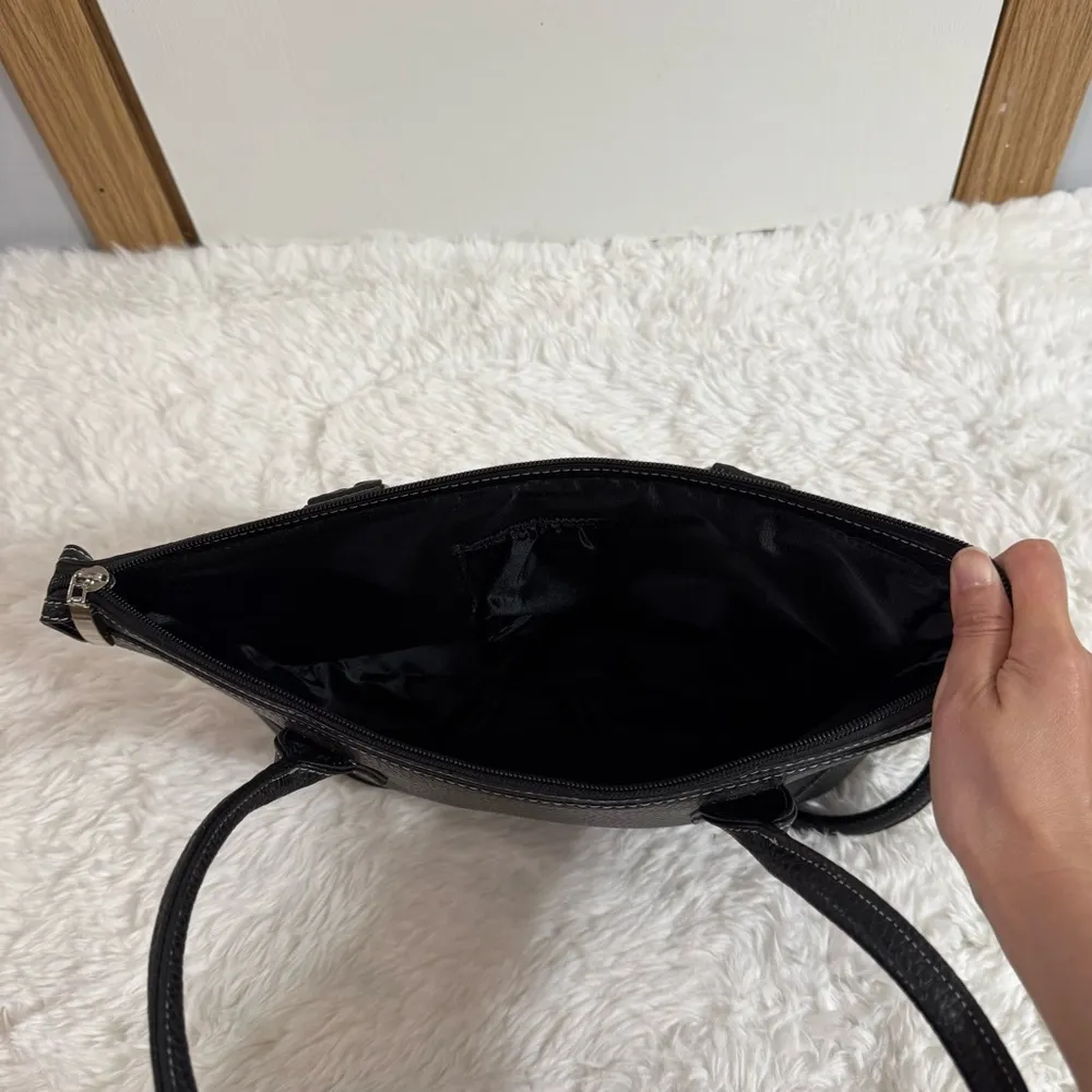 Basic Black Shoulder Bag - Image 5