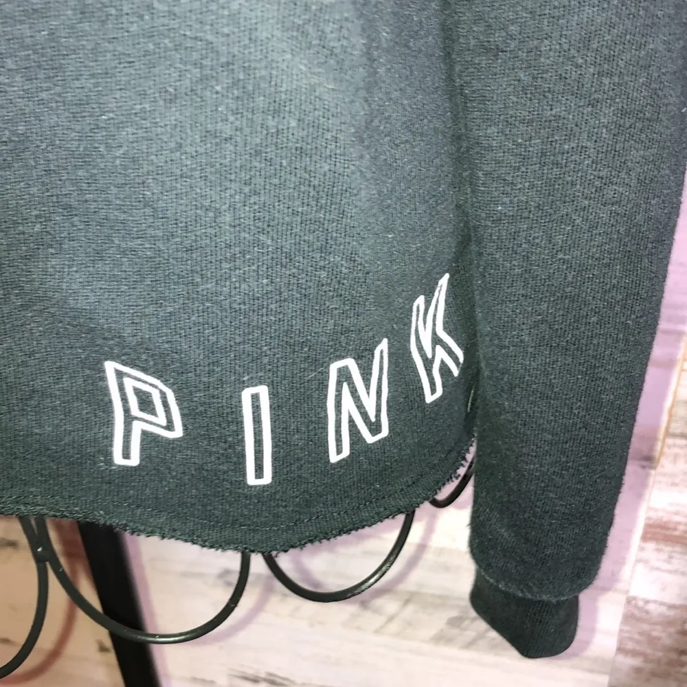 Pink Victoria's Secret sweatshirt crew neck top size medium black and white​​ - Image 2