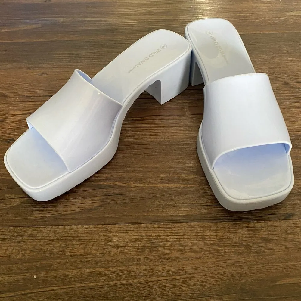 Wild Pair  sz 8 light blue‎ chunky open toe slides sandals - Image 6