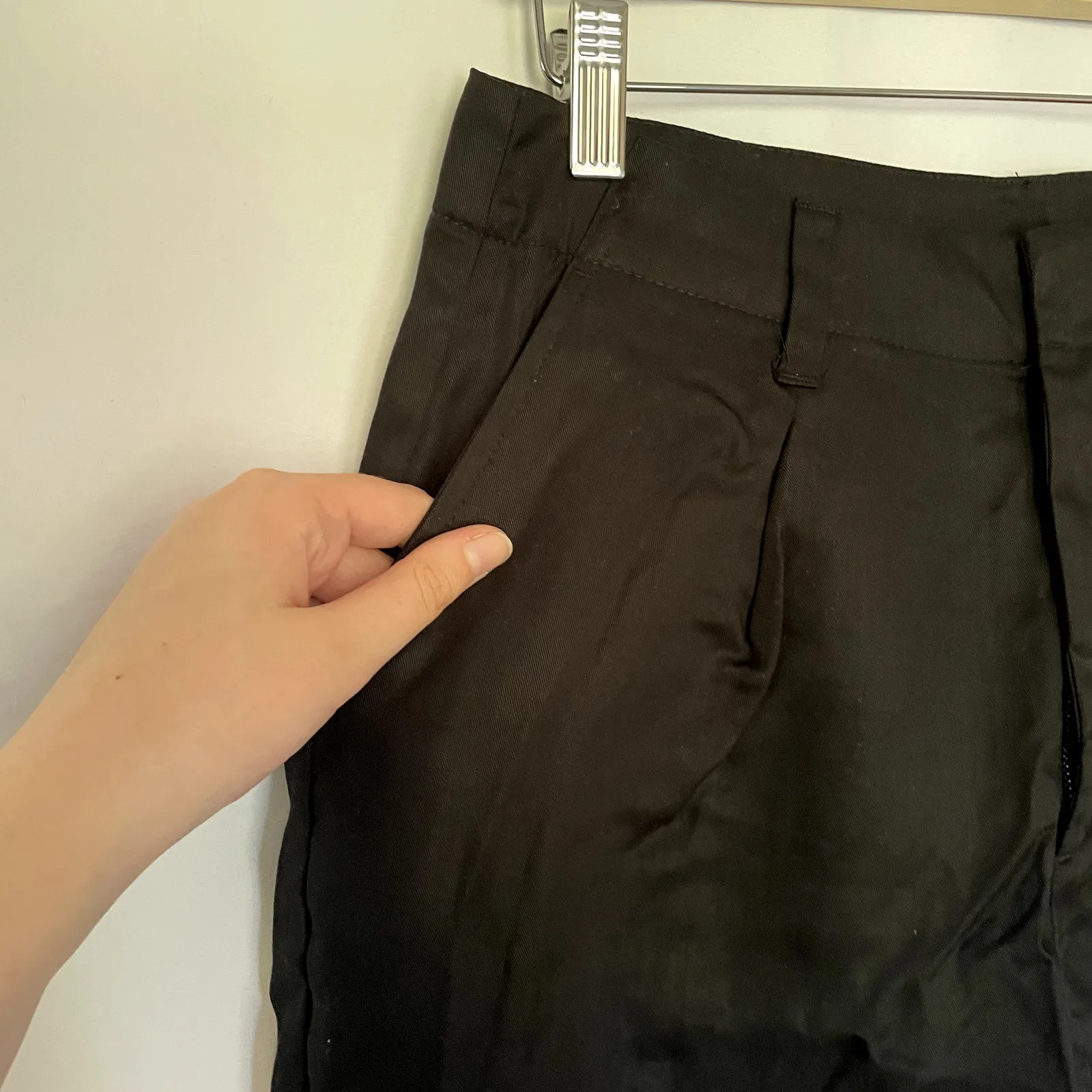 Gap pleated black straight leg trousers women's size 4 pockets pants belt loops - Image 2