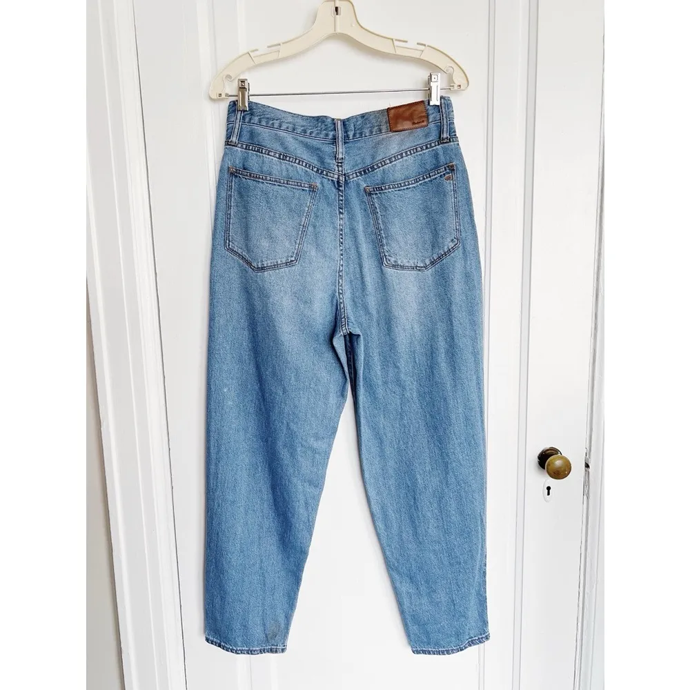 Madewell • Baggy Tapered Jean in Jewell Wash high rise balloon carrot leg pleat - Image 11