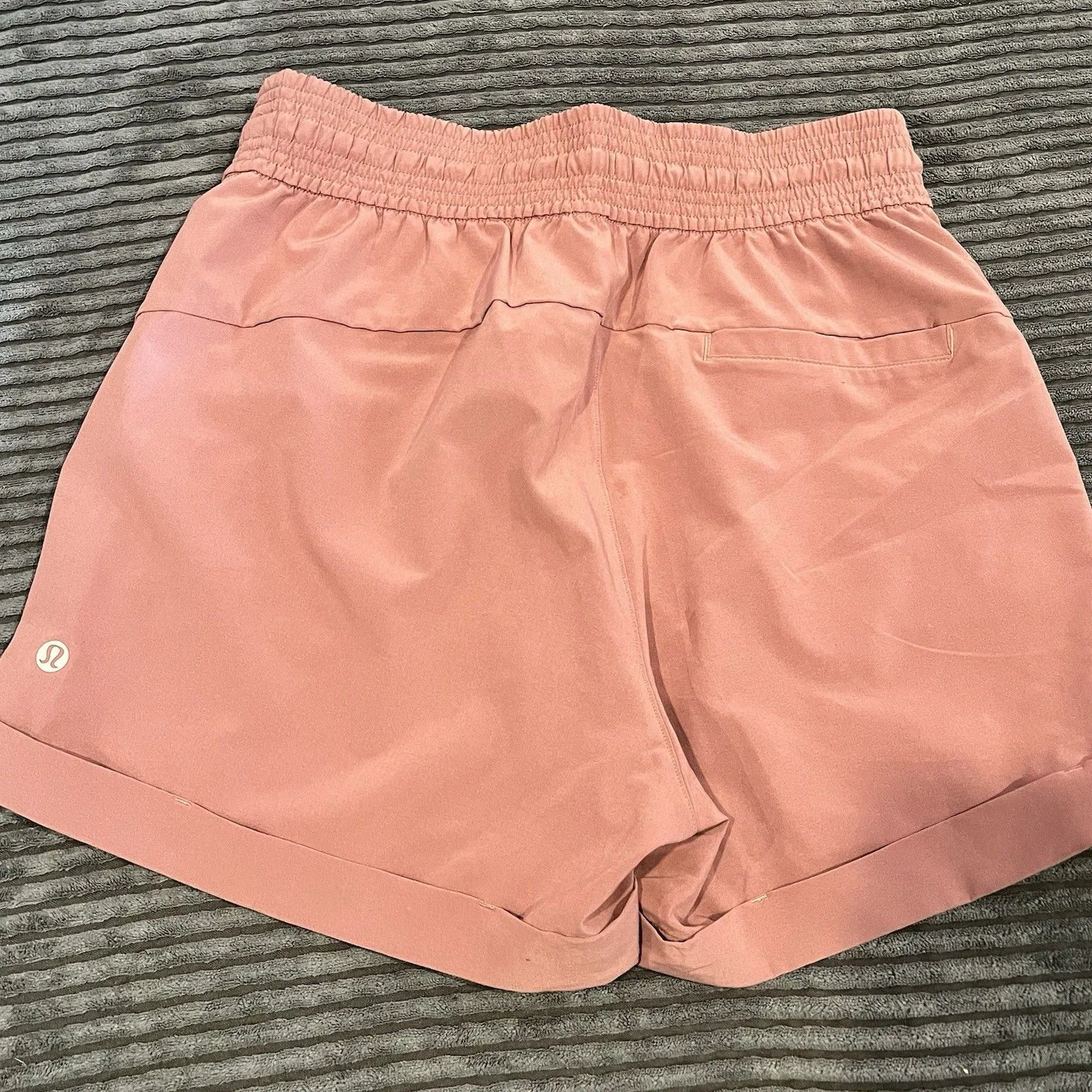 Lululemon On The Fly Shorts 2.5" Women 4 Casual Travel Gym Spanish Rose - Image 7