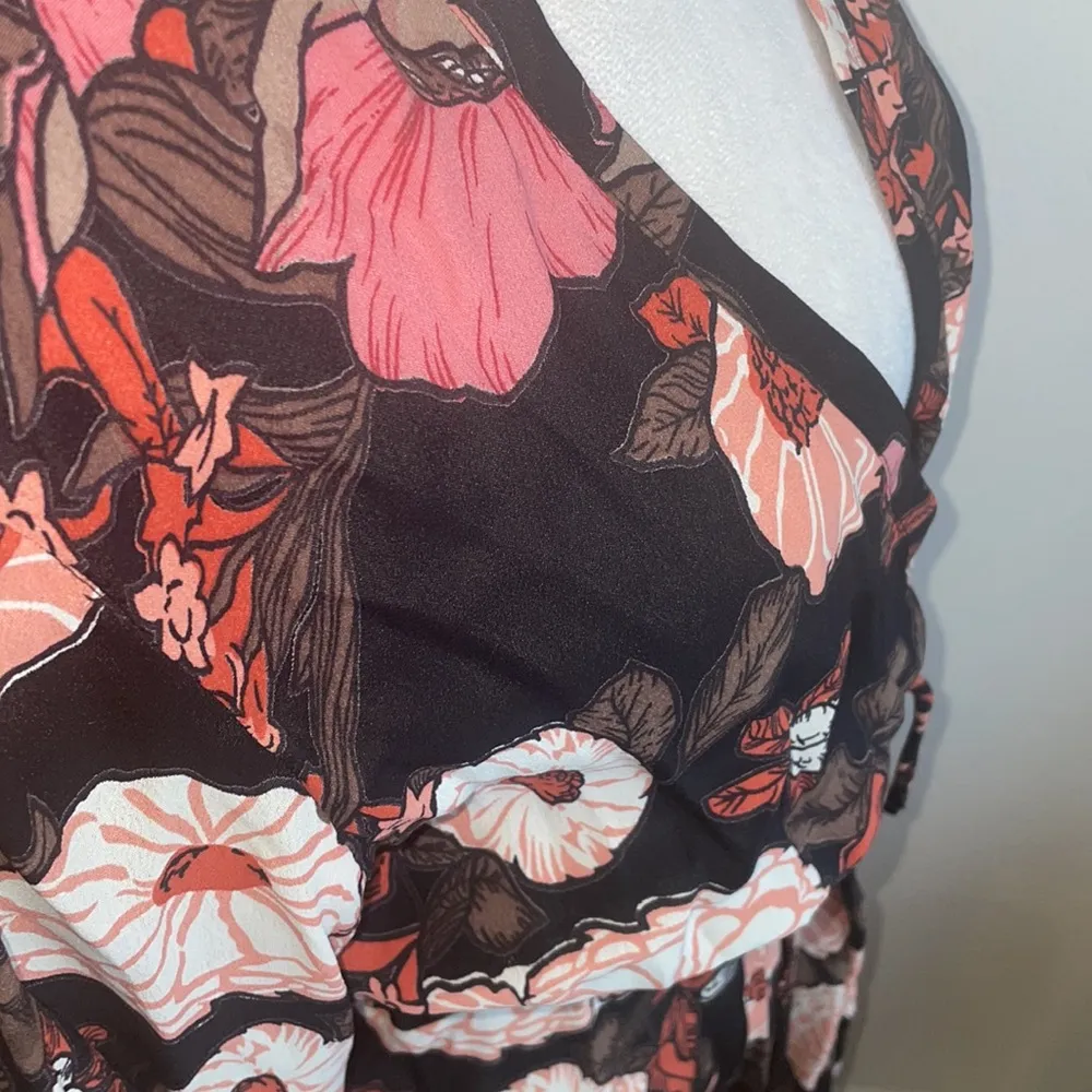 Retail $320 Reformation Mallie Floral Wrap Dress Wrap Dress Floral Front Size M - Image 6