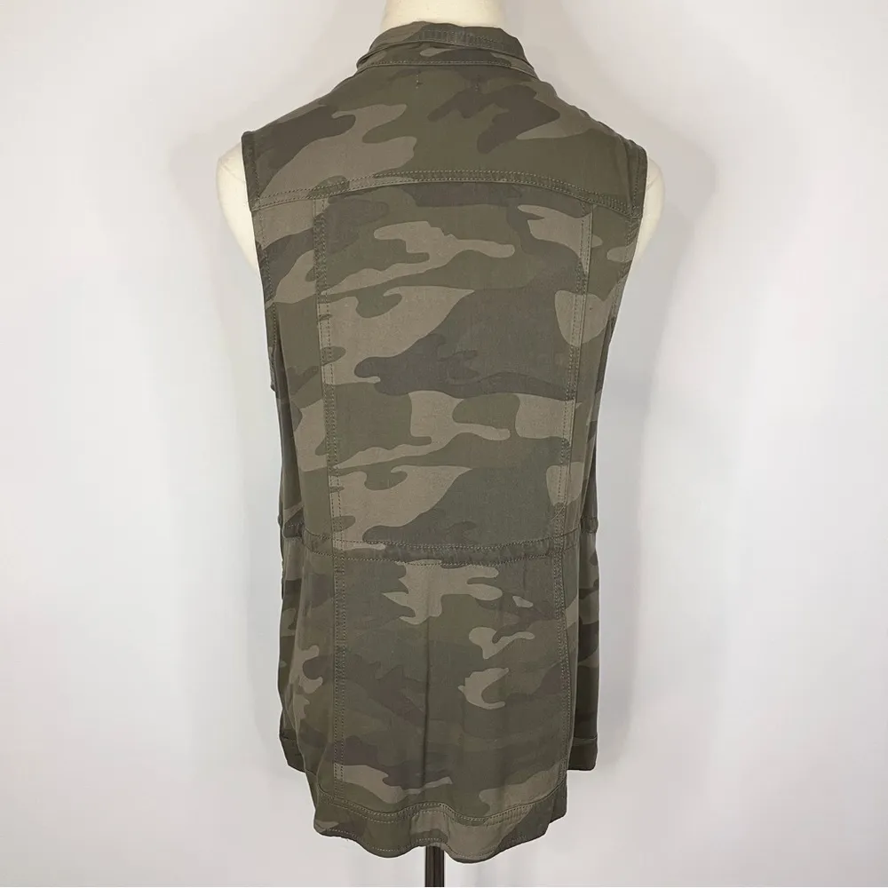 MAURICES Green Camo Rayon Vest Medium - Image 7