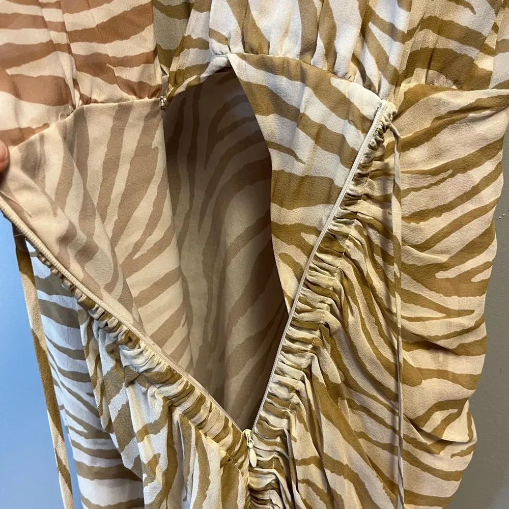 Veronica Beard Dress Silk Soheyla Ruched Zebra Mini Dress Sz 4 EUC Tan & White - Image 15