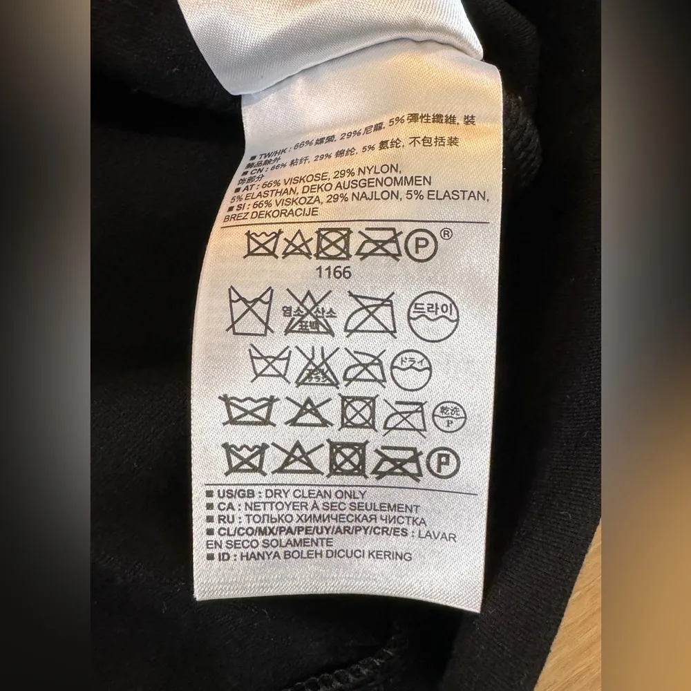 Banana Republic womens longsleeve mesh insert black shirt size XL - Image 5